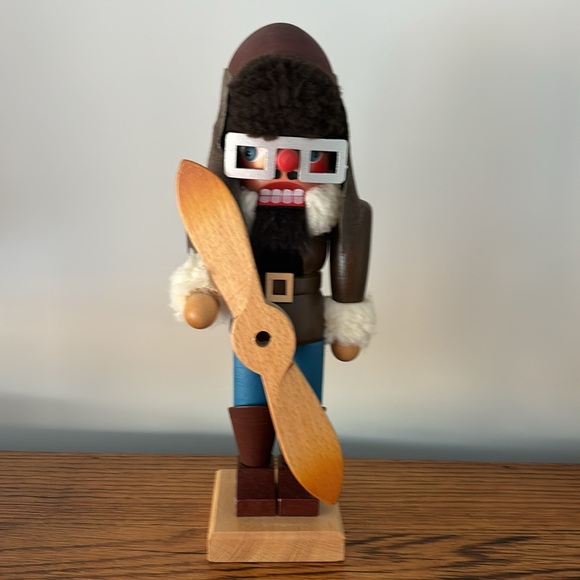 Aviator Nutcracker - Picture 1 of 10